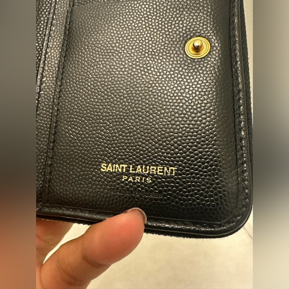 Yves Saint Laurent Black Wallet Chevron Quilting Gold Logo - Picture 8 of 16